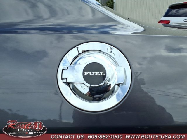 Used 2018 Dodge Challenger R/T RWD image 19