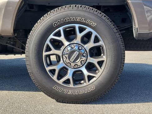 Used 2020 Ford F250 Lariat w/ Lariat Ultimate Package AWD/4WD image 8