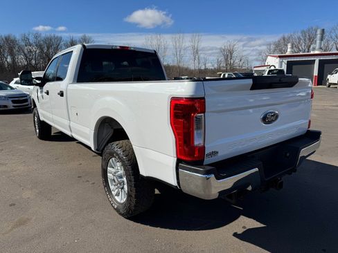 Used 2019 Ford F250 XLT image 3