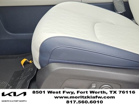 New 2026 Kia Carnival EX FWD image 17