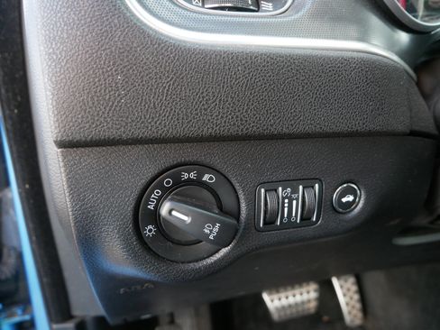 Used 2015 Dodge Charger SRT w/ Harman/Kardon Audio Group image 25