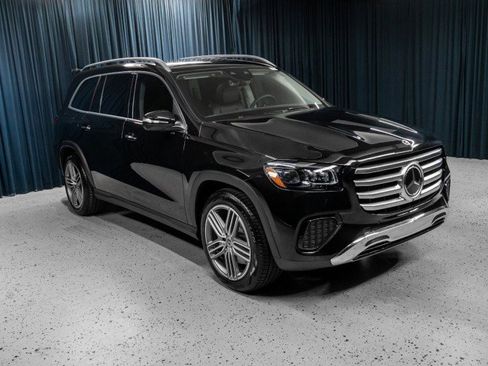 New 2026 Mercedes-Benz GLS 450 4MATIC image 3
