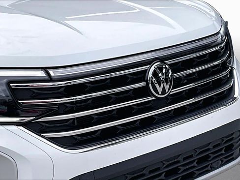Used 2024 Volkswagen Atlas SE FWD image 26