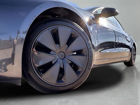 Used 2025 Tesla Model 3 Long Range image 9