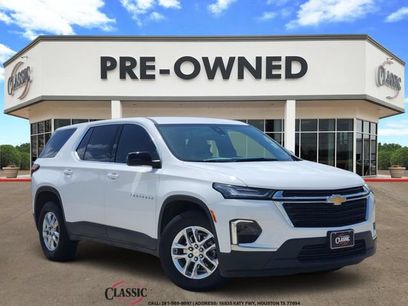 Used 2023 Chevrolet Traverse LS