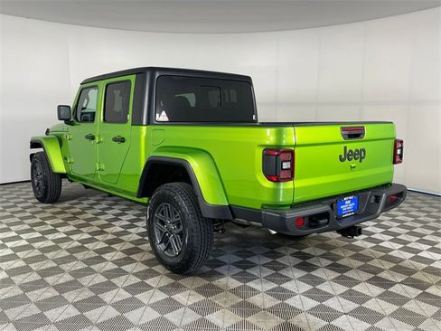 New 2025 Jeep Gladiator Sport image 24