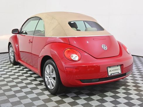 Used 2010 Volkswagen Beetle Convertible FWD image 4