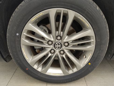 Used 2017 Toyota Camry SE image 31