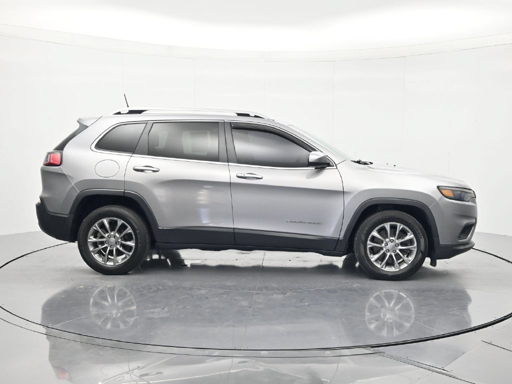 Used 2019 Jeep Cherokee Latitude Plus FWD image 4
