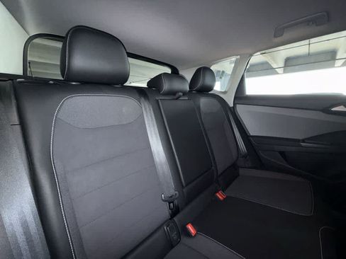 Certified 2022 Volkswagen Taos SE FWD image 26