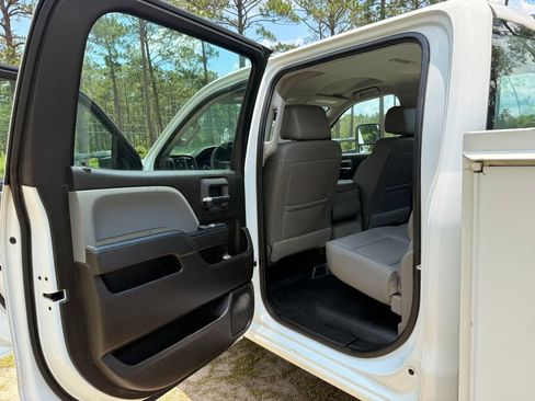Used 2019 GMC Sierra 3500 2WD Crew Cab w/ Sierra Convenience Package image 23
