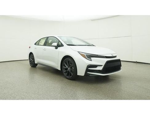Used 2024 Toyota Corolla SE image 30