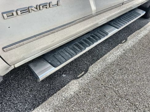 Used 2015 GMC Sierra 1500 Denali w/ Driver Alert Package AWD/4WD image 3