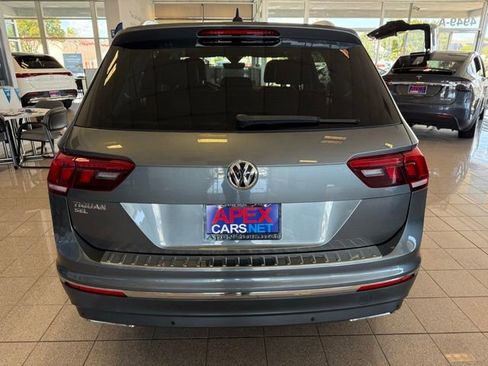 Used 2020 Volkswagen Tiguan SEL FWD image 4