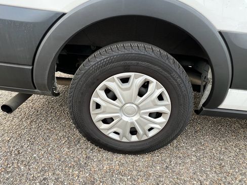 Used 2023 Ford Transit 350 XLT image 11