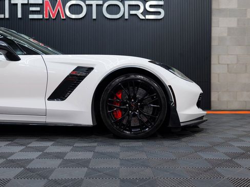 Used 2016 Chevrolet Corvette Z06 w/ Z07 Performance Package RWD image 12