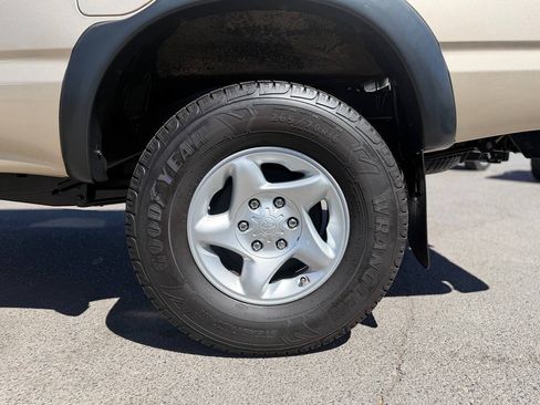 Used 2003 Toyota Tacoma 4x4 Xtracab V6 w/ Convenience Pkg image 83