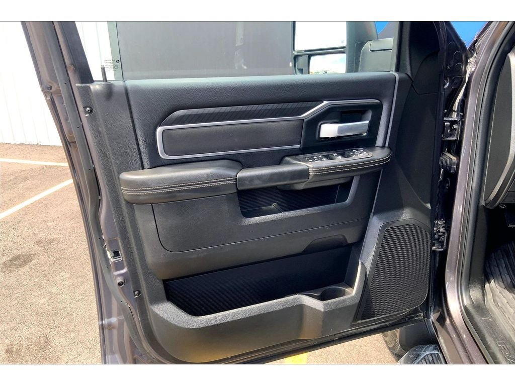 Used 2025 RAM 3500 Big Horn AWD/4WD image 23
