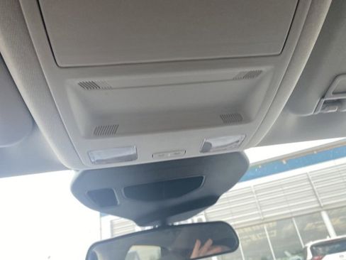 Used 2022 Ford Escape SE image 24