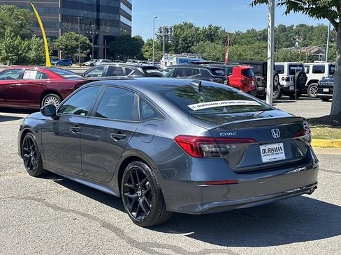 Used 2023 Honda Civic Sport image 5
