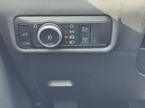 Certified 2023 Ford Explorer XLT w/ Equipment Group 202A RWD image 22