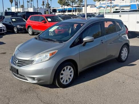 Used 2015 Nissan Versa Note SV FWD image 2