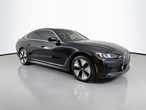New 2026 BMW i4 eDrive40 w/ Premium Package RWD image 3