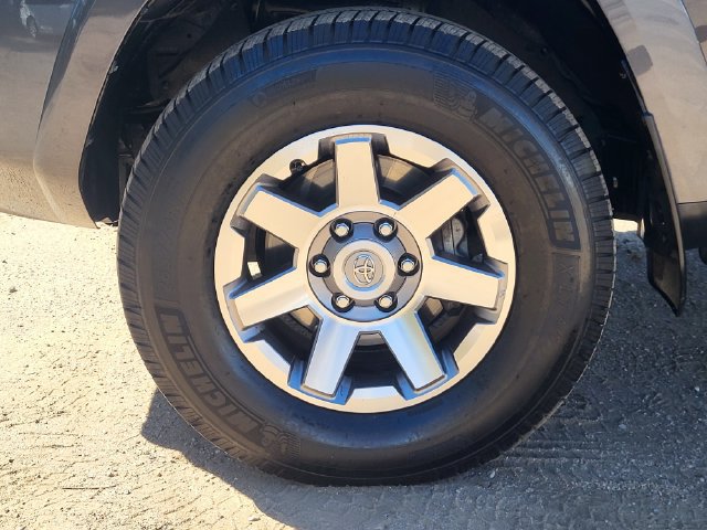 Used 2016 Toyota 4Runner Trail Premium AWD/4WD image 9