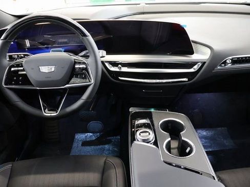 New 2026 Cadillac Lyriq Signature Luxury image 13