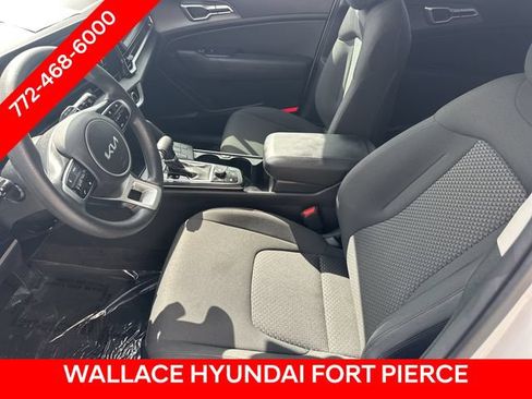 Used 2024 Kia Sportage LX FWD image 19