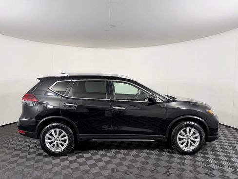 Used 2018 Nissan Rogue SV AWD/4WD image 7