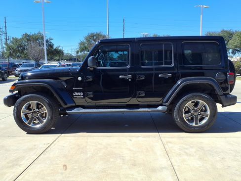 Used 2021 Jeep Wrangler Unlimited Sahara image 22