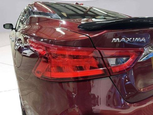 Used 2016 Nissan Maxima SR FWD image 11