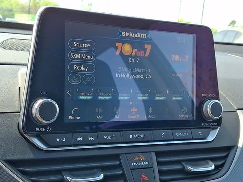 Used 2024 Nissan Altima 2.5 SR FWD image 29