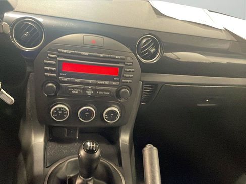Used 2014 MAZDA MX-5 Miata Sport w/ Convenience Package RWD image 16