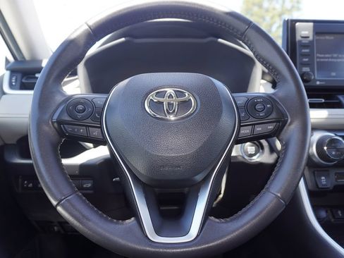 Certified 2022 Toyota RAV4 XLE Premium FWD image 21