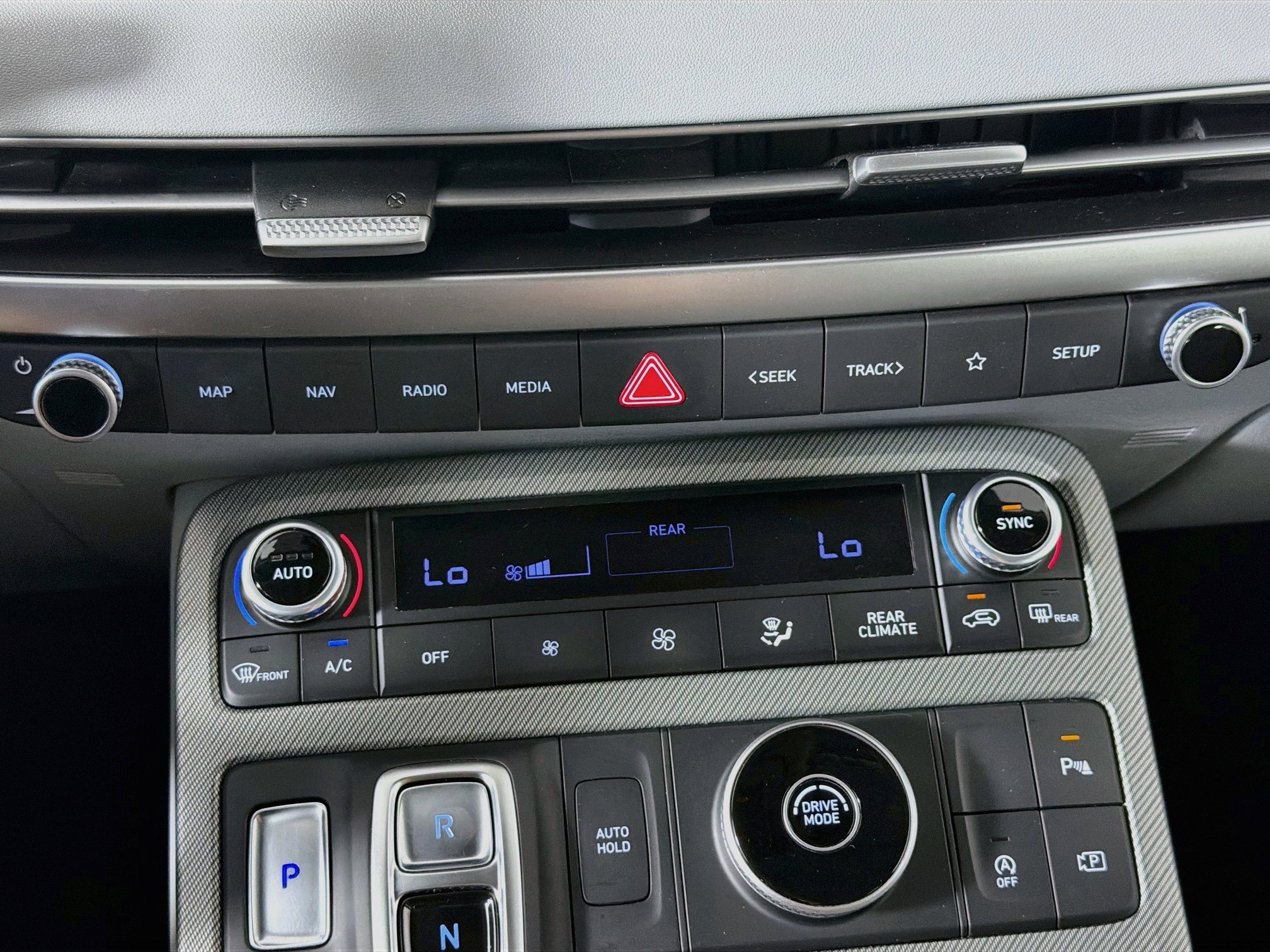 Used 2025 Hyundai Palisade SEL FWD image 24