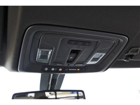 Used 2023 GMC Sierra 2500 SLT w/ SLT Convenience Package image 25