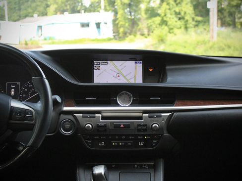 Used 2016 Lexus ES 350 w/ Navigation System Package FWD image 44