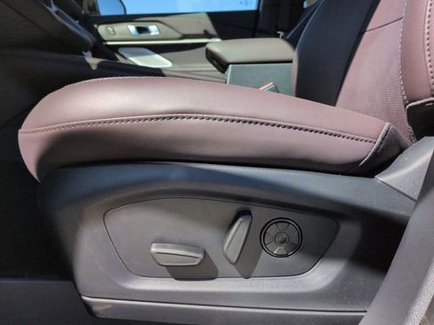 New 2026 Ford Explorer Platinum image 20