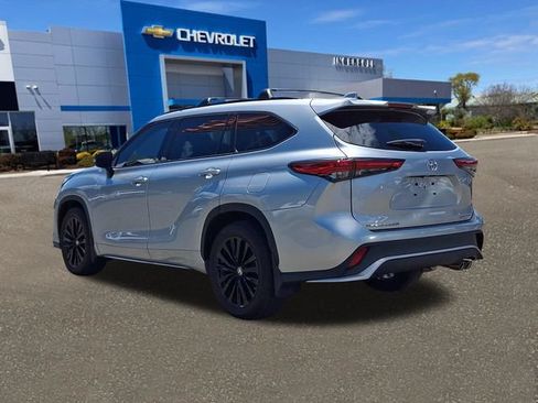 Used 2023 Toyota Highlander XSE AWD/4WD image 23