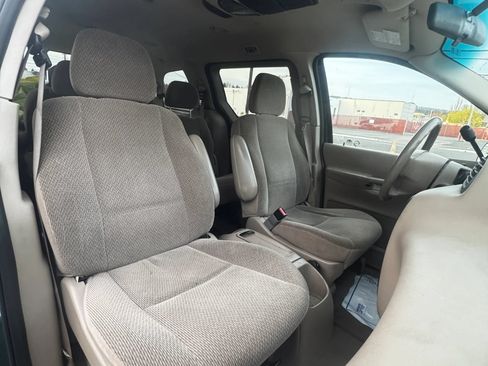 Used 2002 Ford Windstar SE Sport FWD image 12