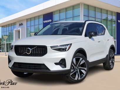 Certified 2025 Volvo XC40 B5 Plus w/ Protection Package Premier