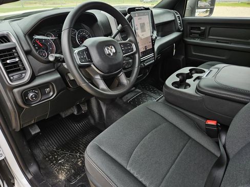 New 2025 RAM 3500 Tradesman AWD/4WD image 12