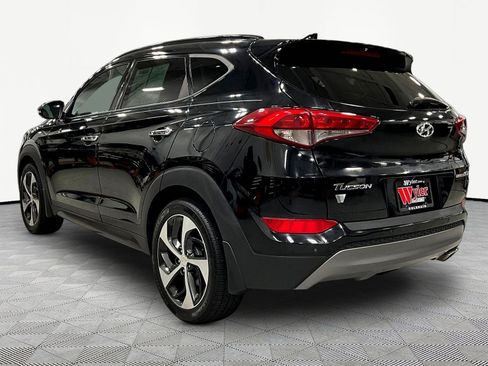Used 2016 Hyundai Tucson Limited w/ Option Group 03 FWD image 4