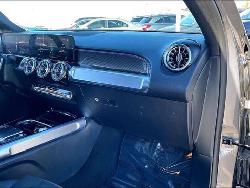 Used 2023 Mercedes-Benz GLB 250 image 20