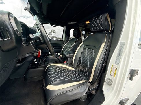 Used 2017 Jeep Wrangler Unlimited Sport image 23