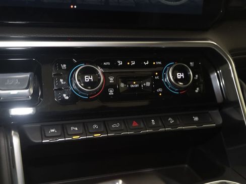 Used 2023 GMC Sierra 1500 Denali AWD/4WD image 30