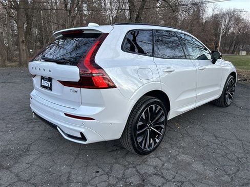 New 2026 Volvo XC60 T8 Ultra w/ Climate Package image 8