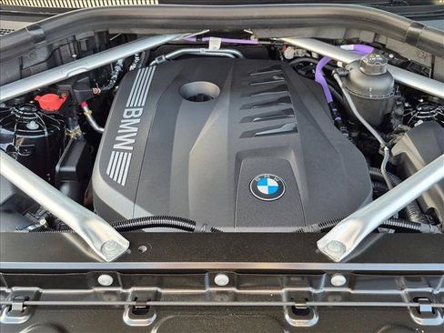New 2026 BMW X5 xDrive40i AWD/4WD image 18